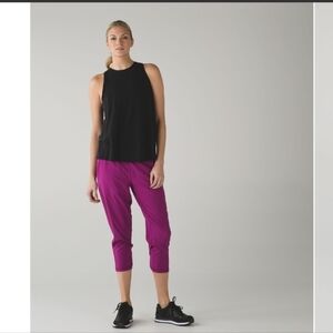 Lululemon Athletica Tranquil Crop 'Regal Plum' Sz 6 #W6HBES